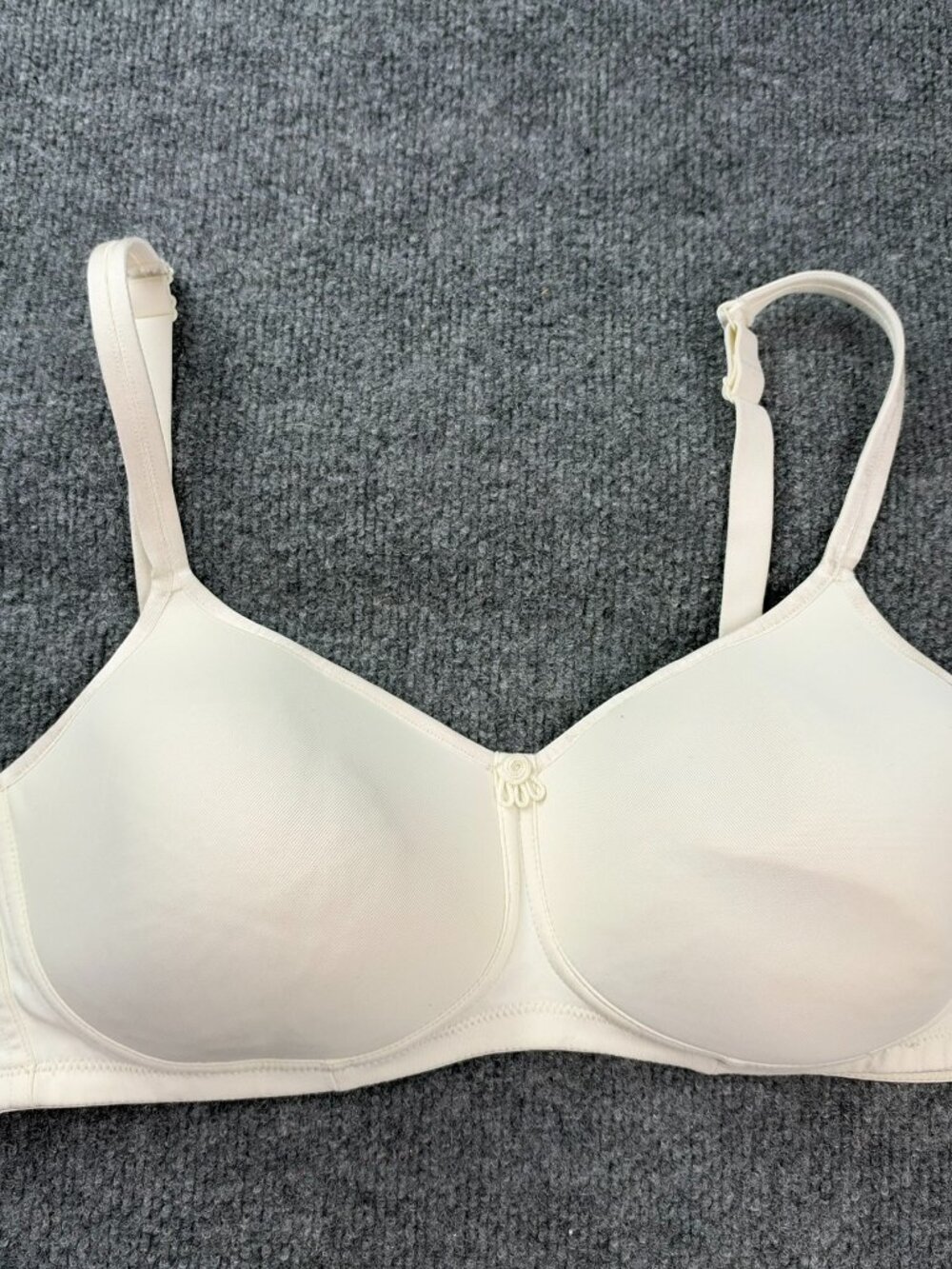 Amoena Mara SBP Bra 42A 95A Ivory Padded Wireless Pocketed T-Shirt Bra 44534